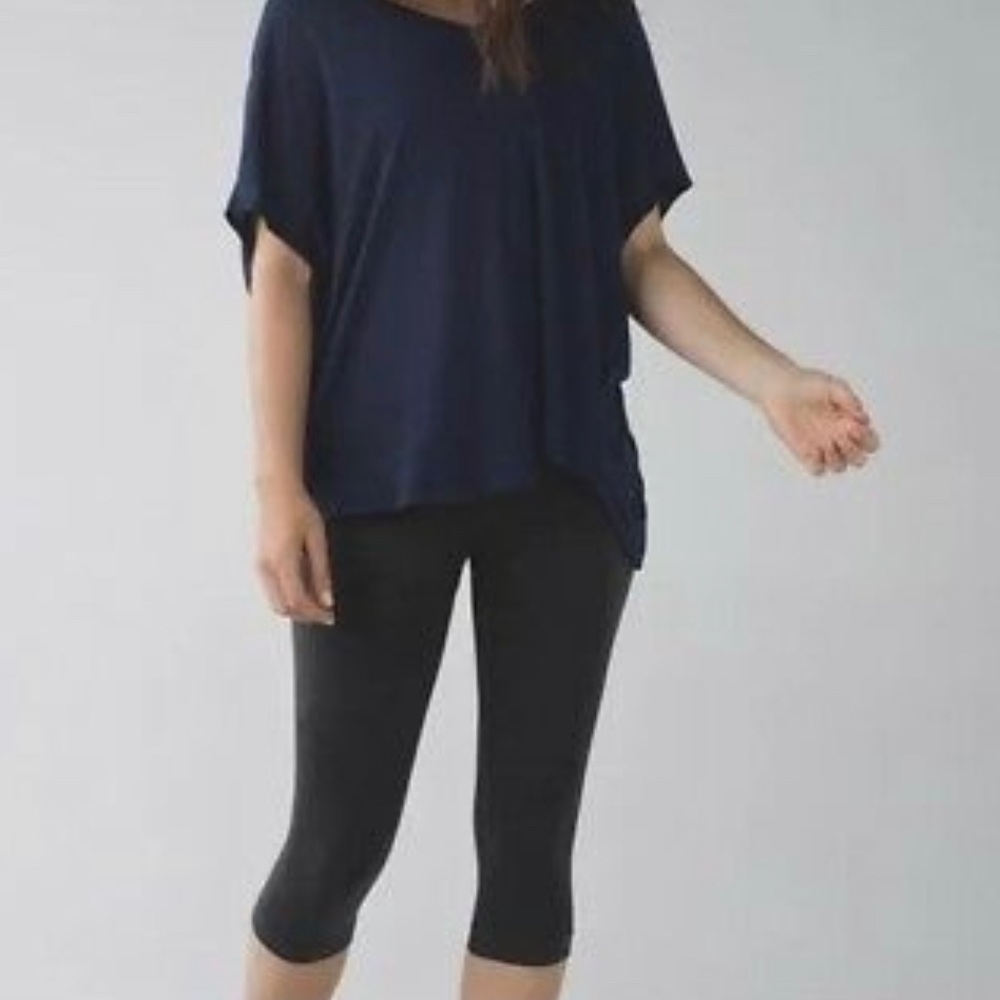 Lululemon In the flow crops